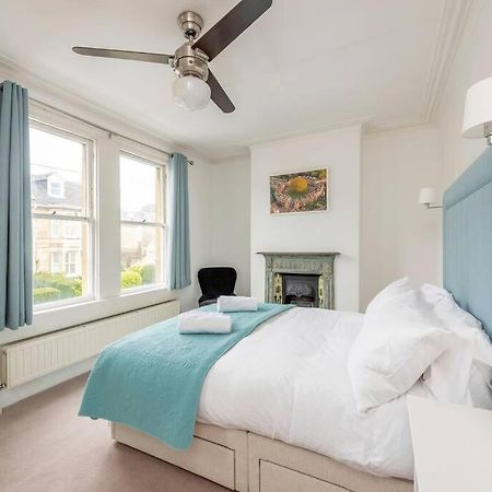 Spacious House - 2 Double Rooms - Street Parking - Garden Bath Extérieur photo